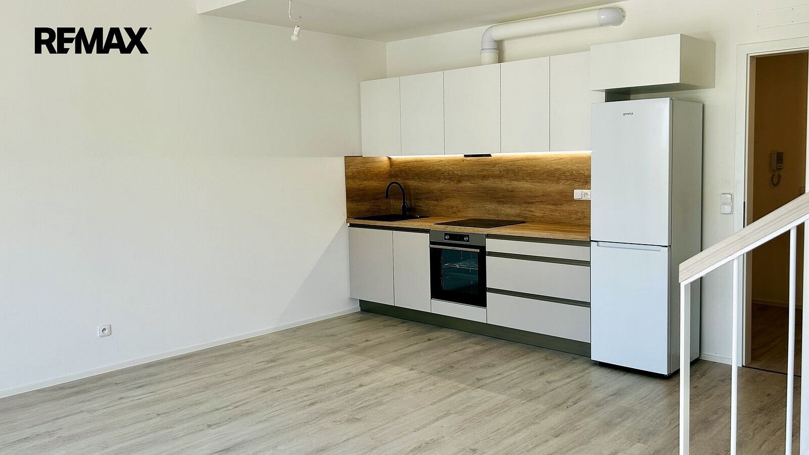 Pronájem byt 2+kk - U Kasáren, Pohořelice, okres Brno-venkov, 60 m² - 5