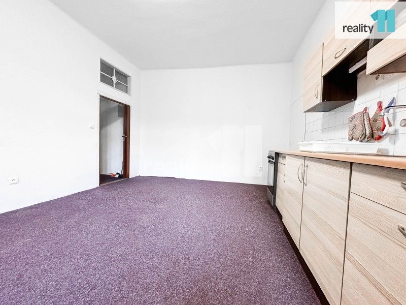 Pronájem byt 2+1 - náměstí Svobody, Chropyně, 75 m² - 2