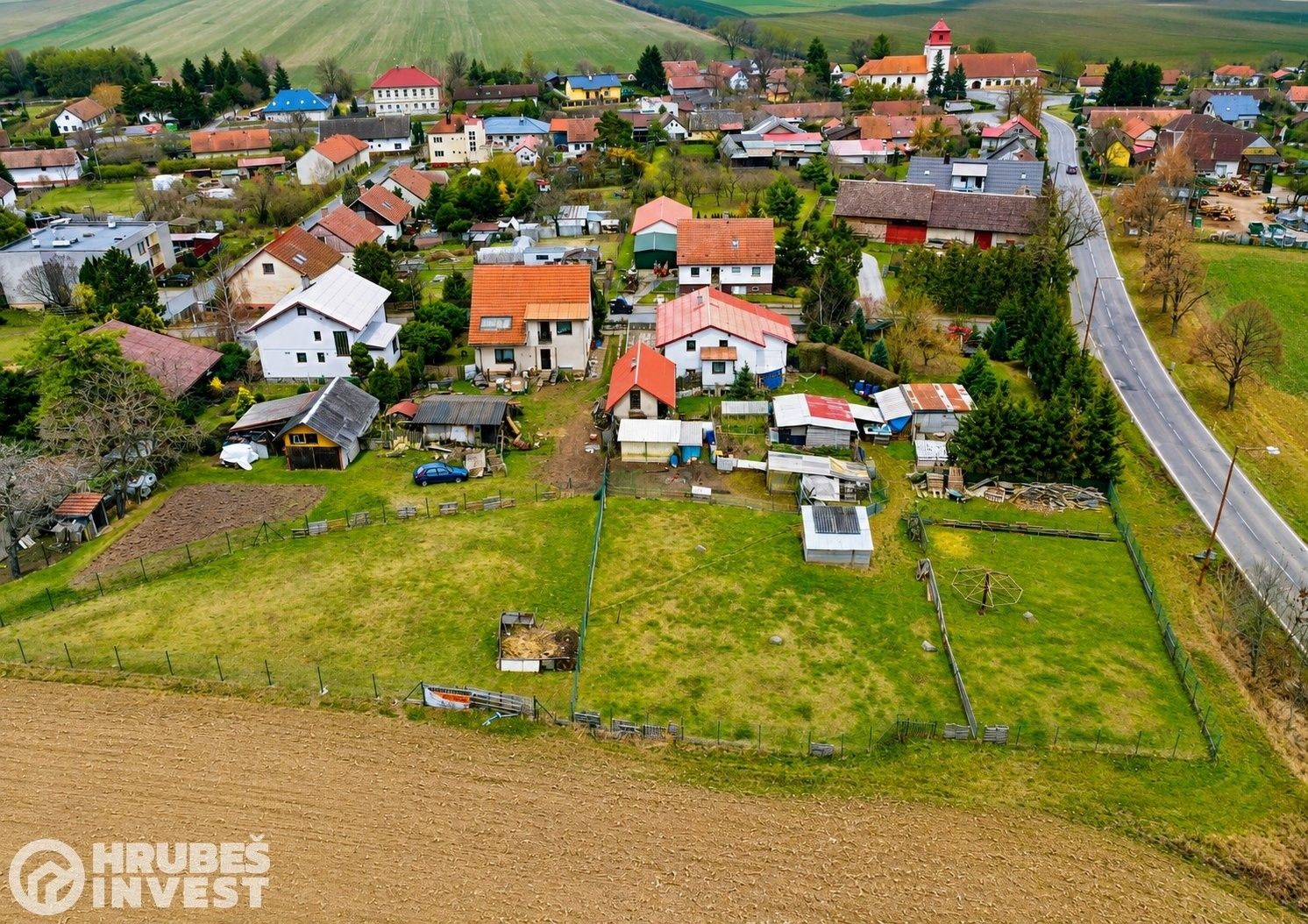 Prodej pozemek pro bydlení - Libřice - 1