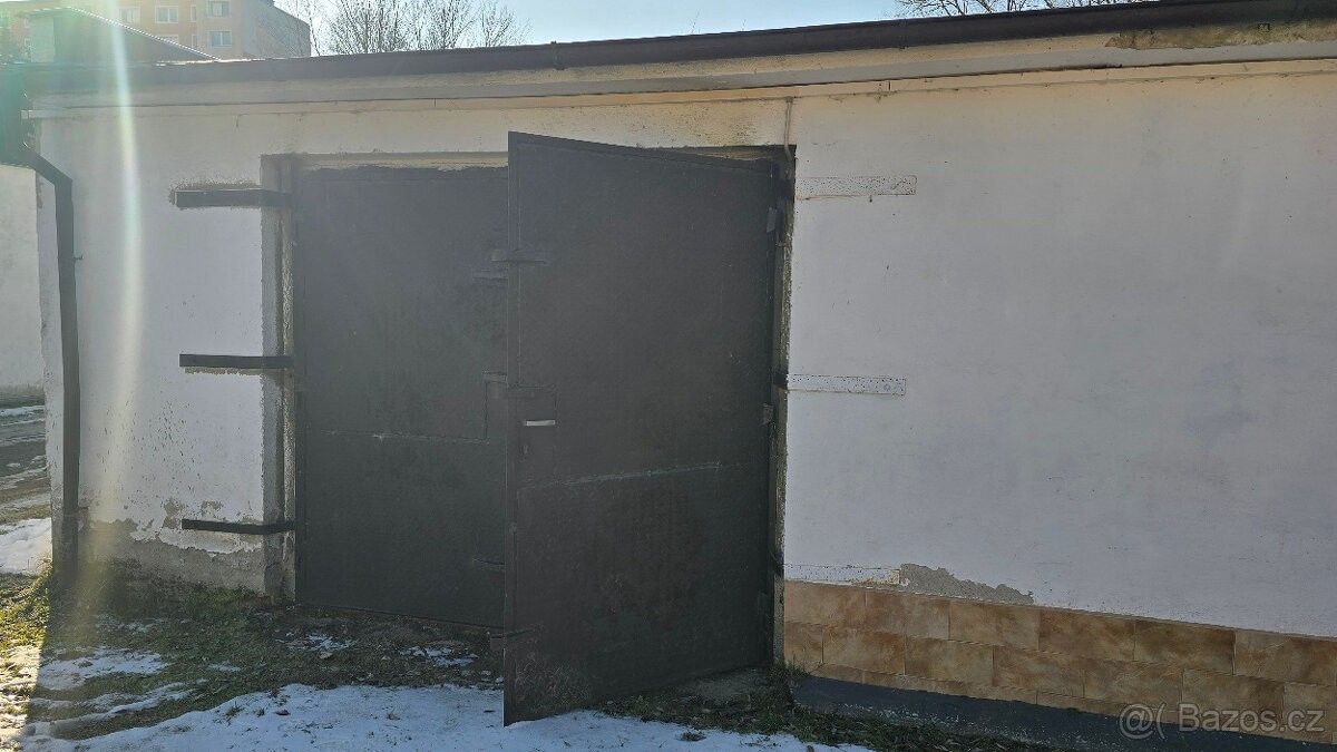 Garáže, Stráž pod Ralskem, 471 27