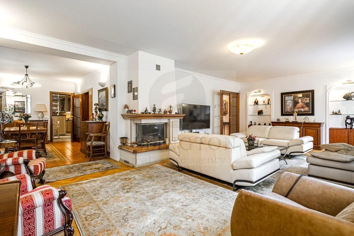 Prodej rodinný dům - Kálmánova, Praha, 715 m²