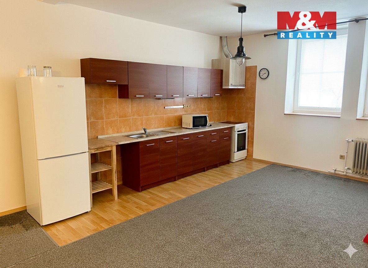 Obchodní prostory · 1 055 m² · Bílčice - 3
