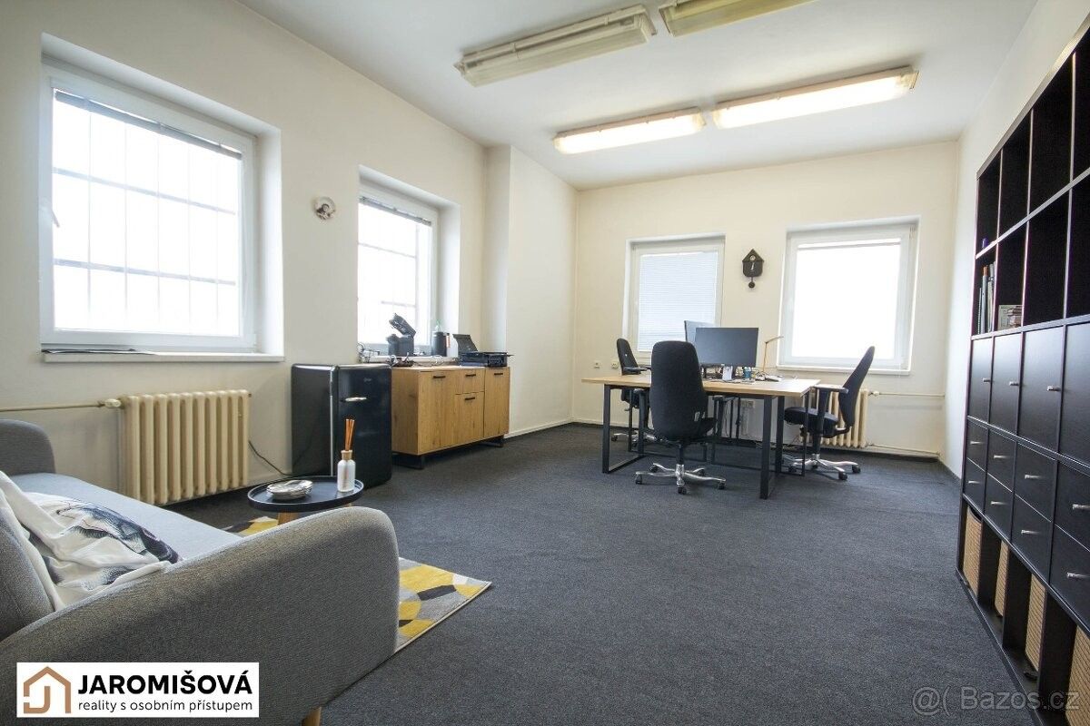 Kanceláře, Praha, 143 00