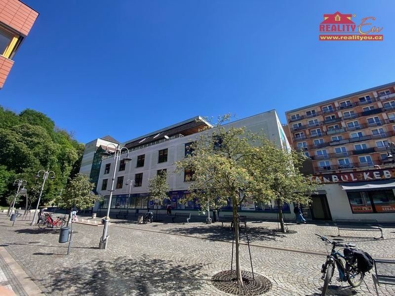 Pronájem obchodní prostory - Karlovo náměstí, Náchod, 500 m²