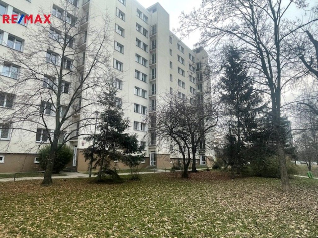 4+kk, Hlavní, Praha, 72 m²