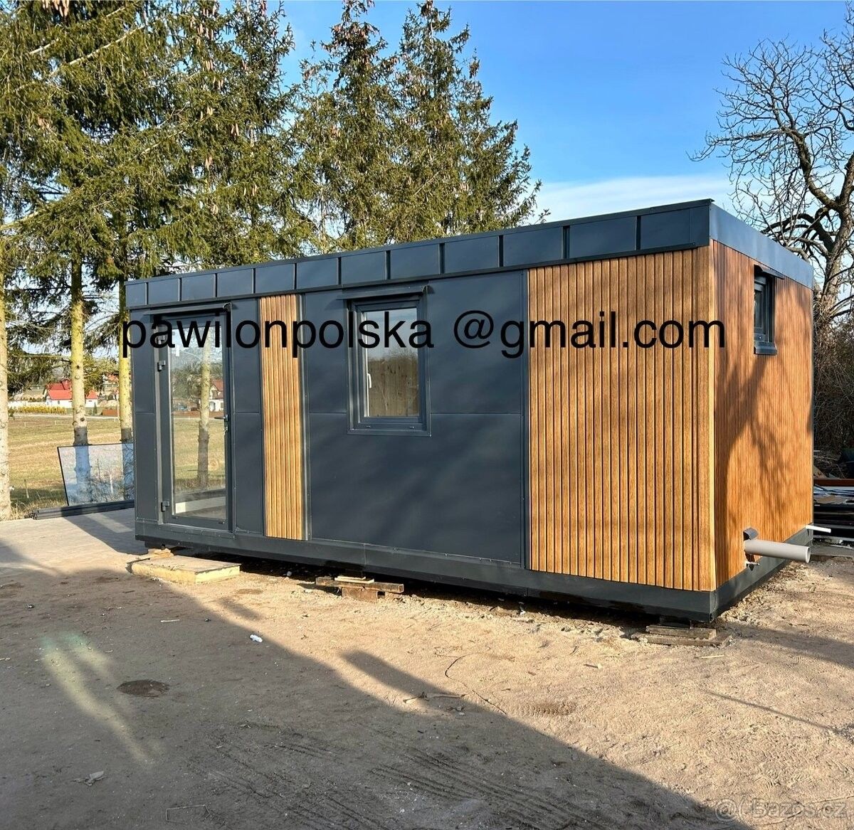 Chaty, 987 66, Zahraničí