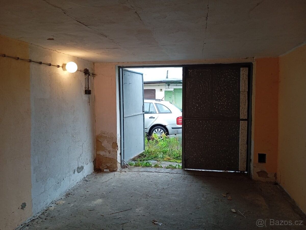 Garáže, Karviná, 735 06 - 2