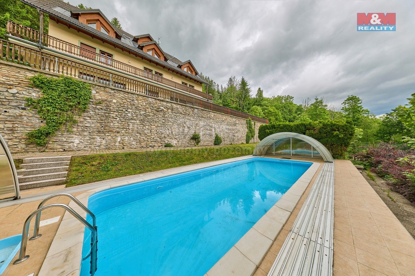Ubytovací zařízení, Hořejší Vrchlabí, Vrchlabí, 1 000 m² - 2
