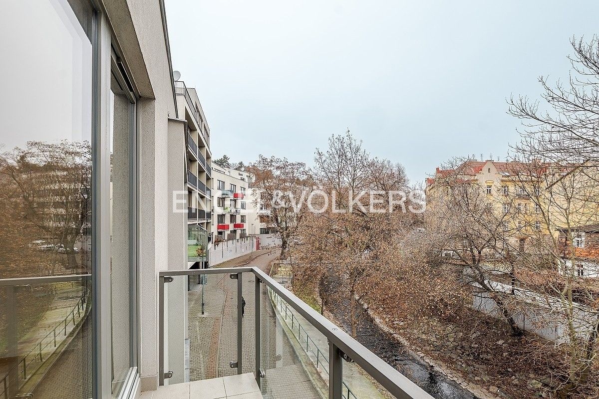 Pronájem byt 3+kk - U michelského mlýna, Praha, 81 m²