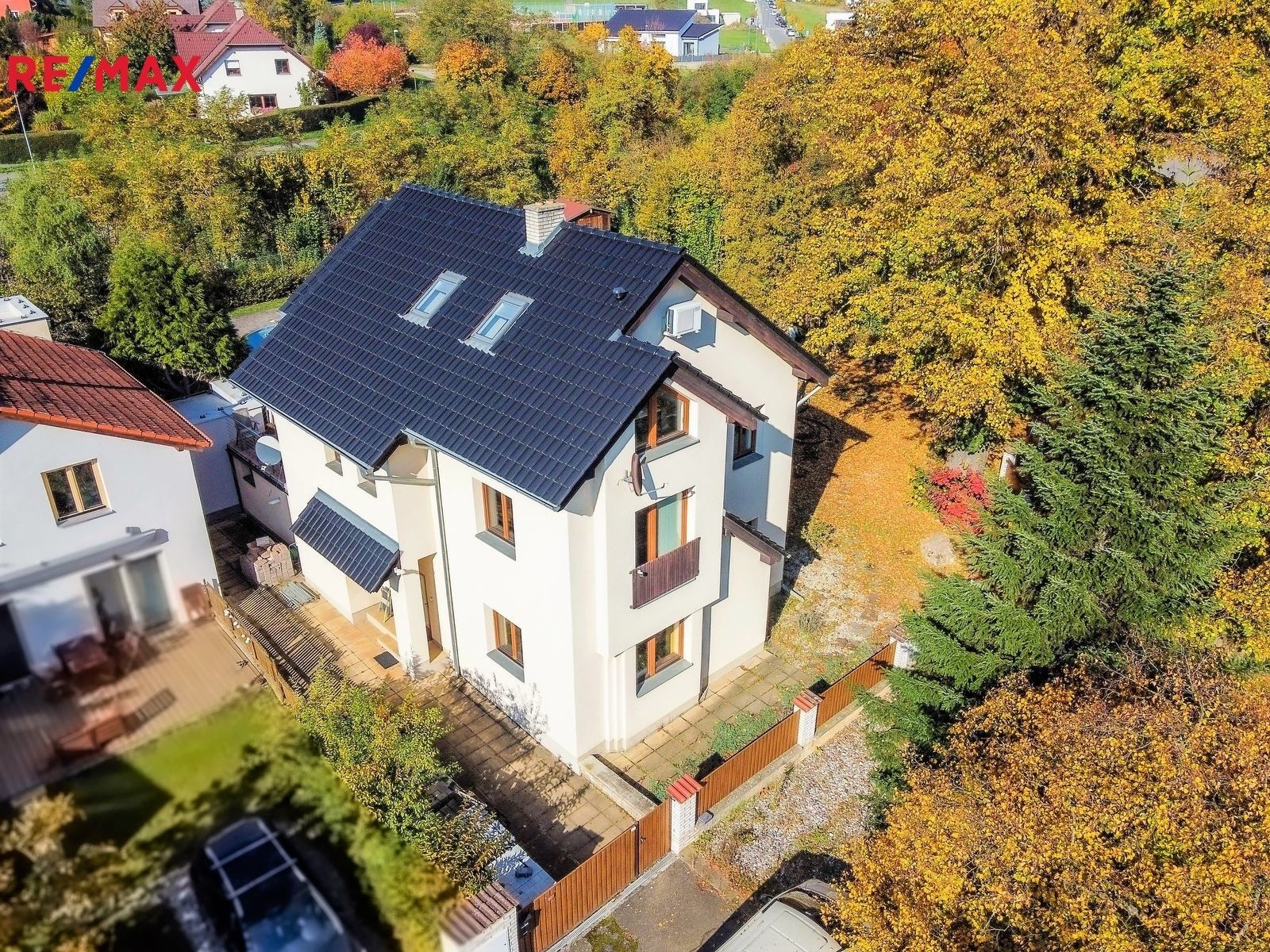 Vily, Rumunská, Černošice, 353 m²
