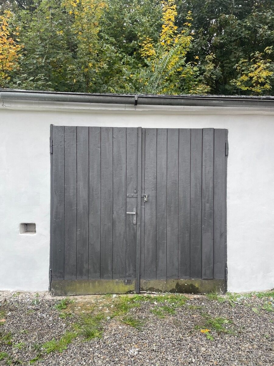 Garáže, České Budějovice, 370 01 - 2
