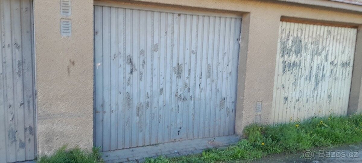 Garáže, Brno, 618 00