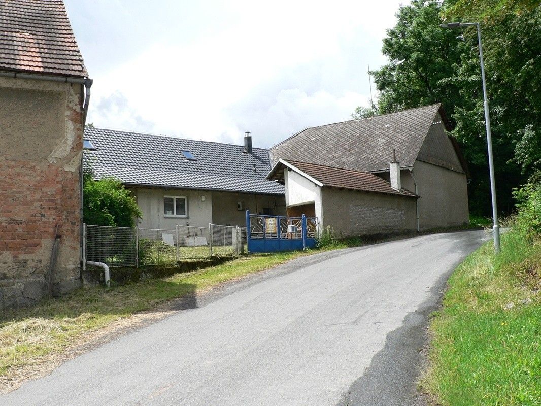 Rodinné domy, Dožice, 335 43 - 2