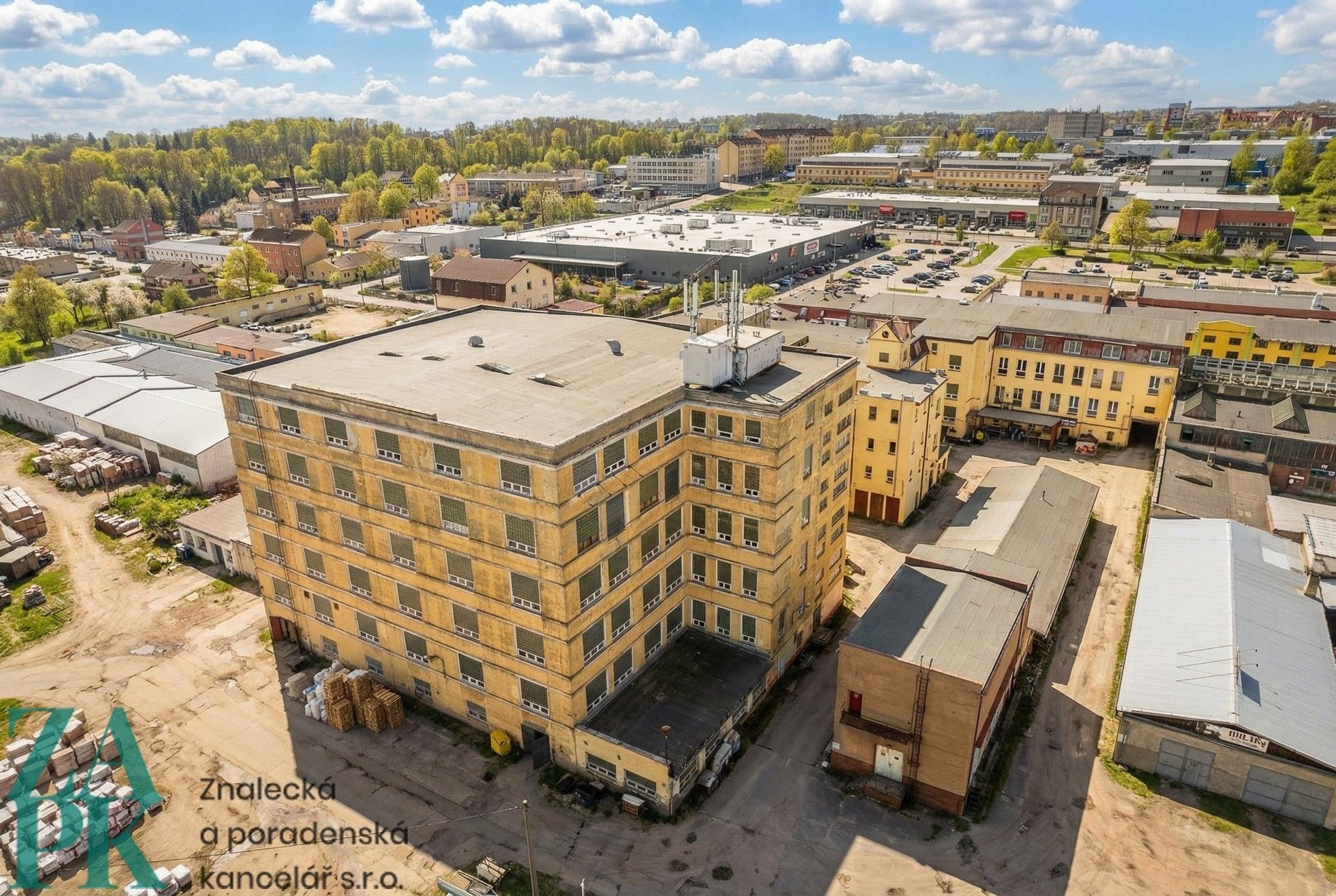 Sklady, Pekařská, Cheb, 1 075 m²