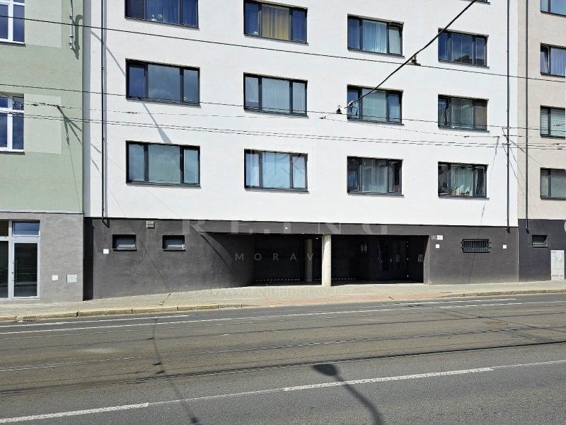 Pronájem garáž - Vranovská 927, Brno, 12 m²