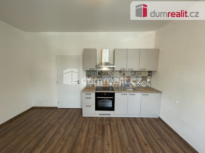 2+kk, Mírové nám., Jílové, 40 m²