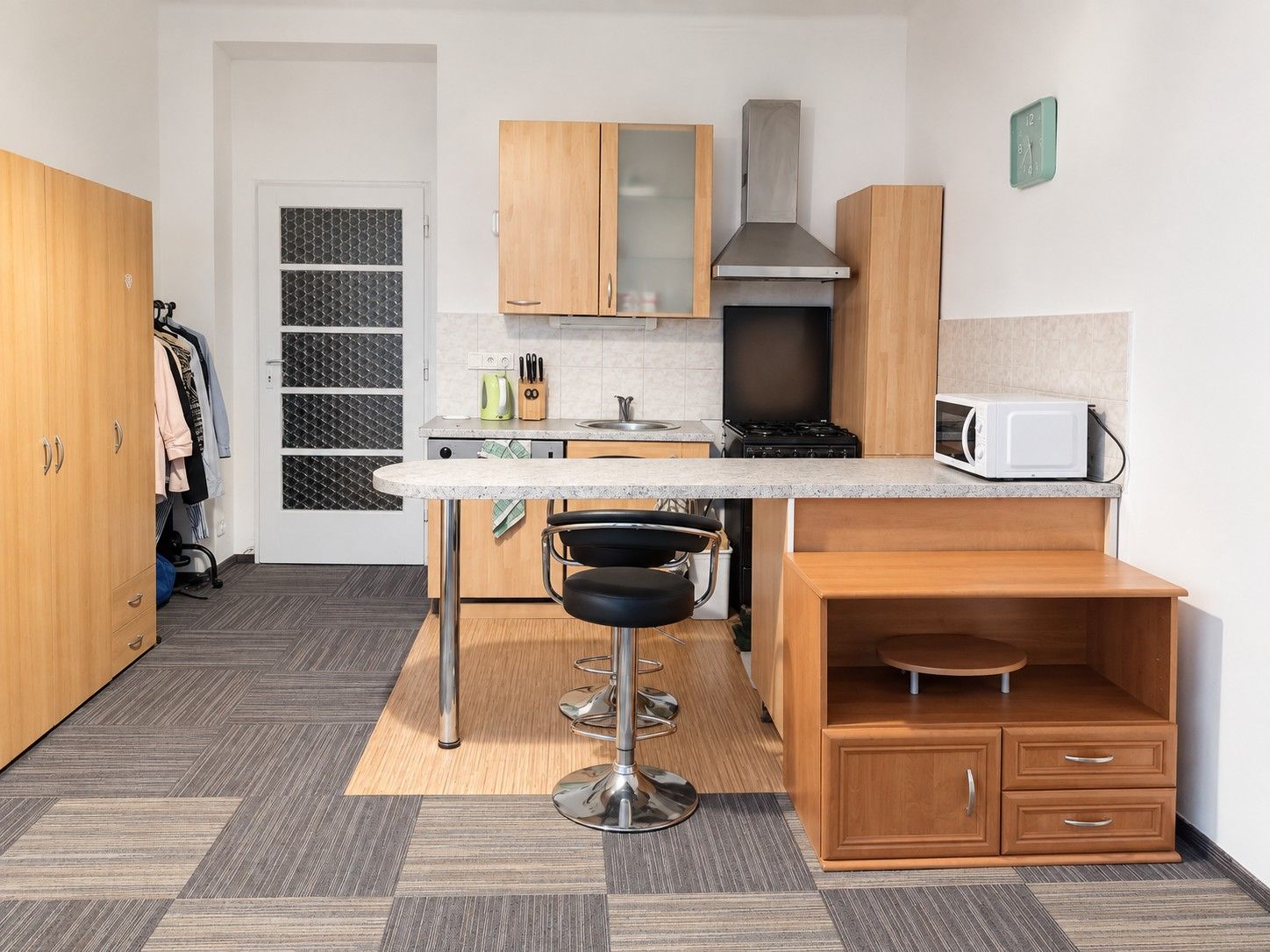 1+kk, Kolbenova, Praha - Vysočany, 30 m² - 1