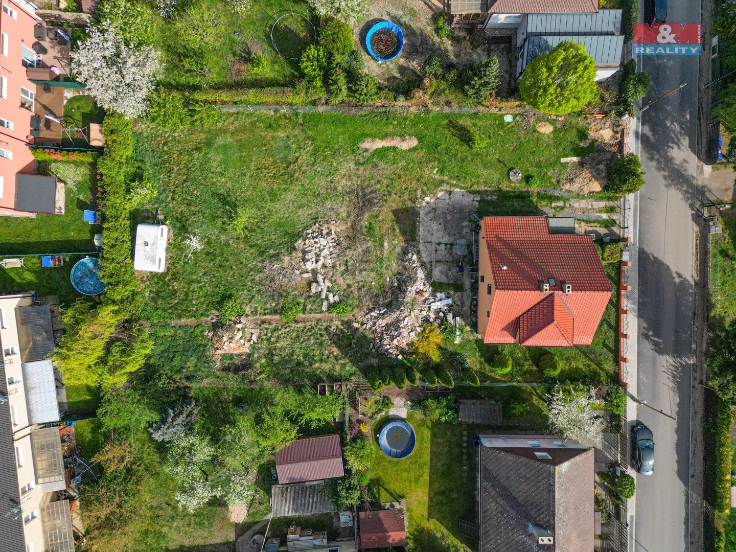 Prodej pozemek pro bydlení - Veleň