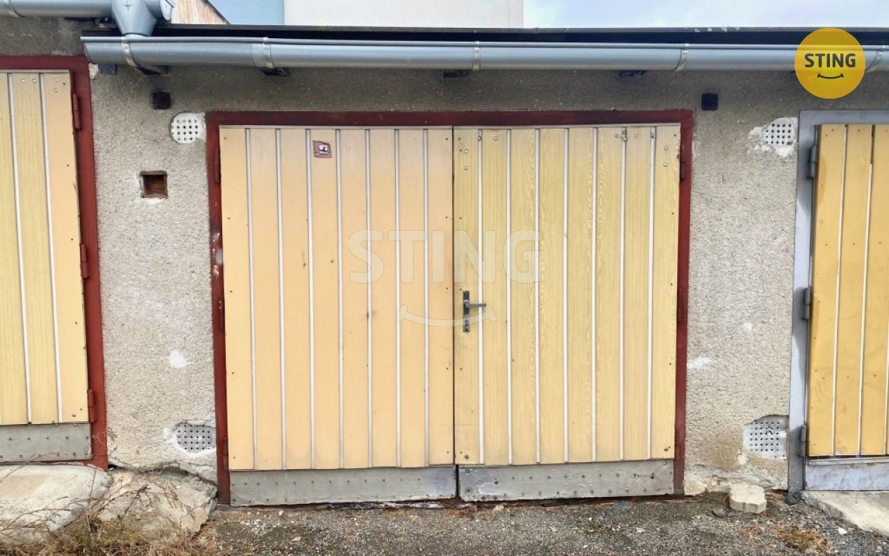 Garáže, Družstevní, Brumovice, 18 m²