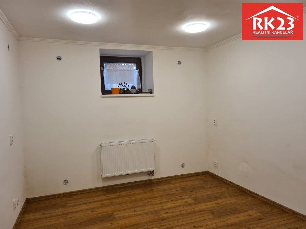 Pronájem obchodní prostory - Hlavní třída, Mariánské Lázně, 13 m²