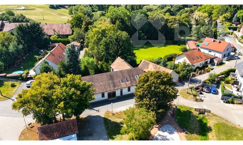 Rodinné domy, Sulická náves, Sulice, 130 m²