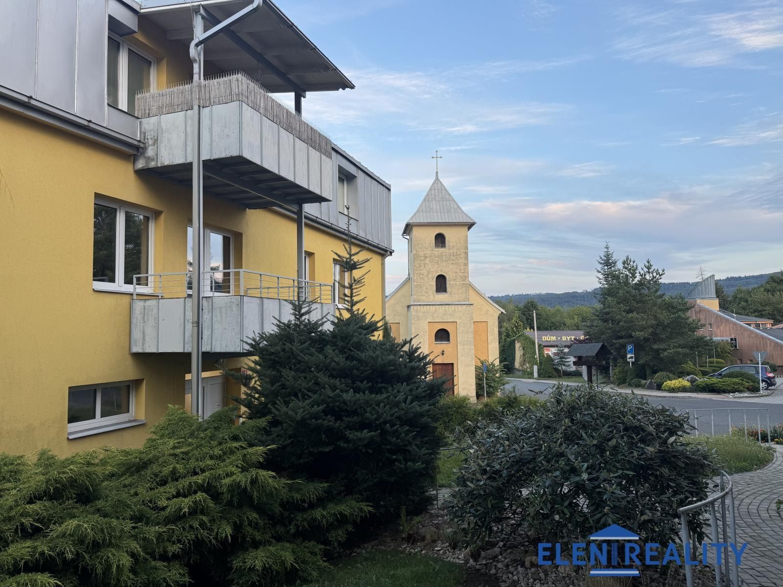 2+kk, Hradec-Nová Ves, 66 m² - 1