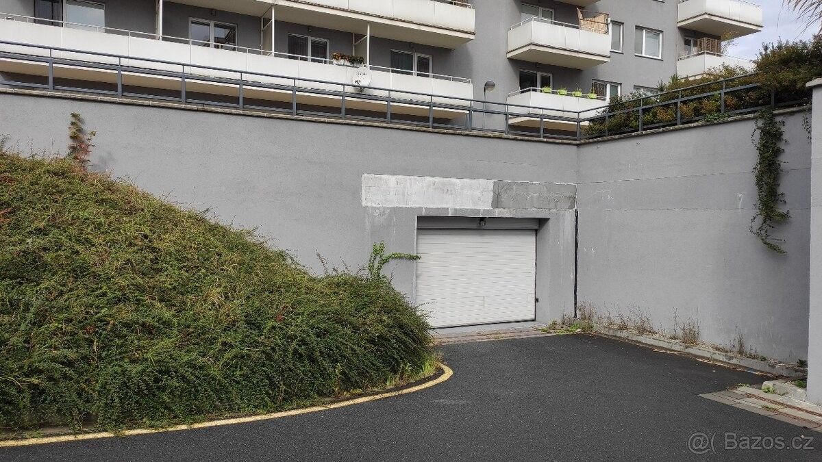 Garáže, Olomouc, 779 00