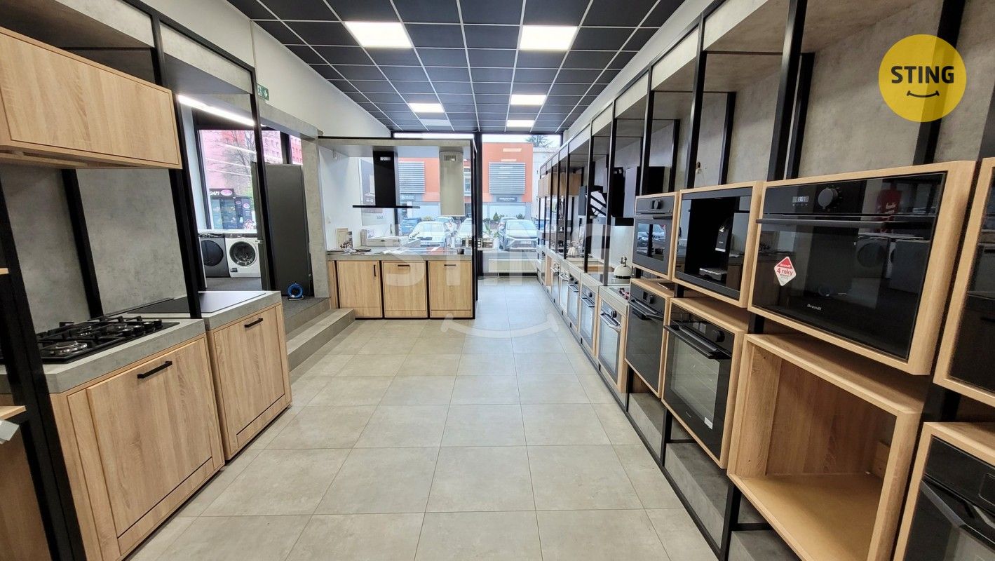 Obchodní prostory, nám. Svobody  , Třinec Lyžbice, 72 m² - 1