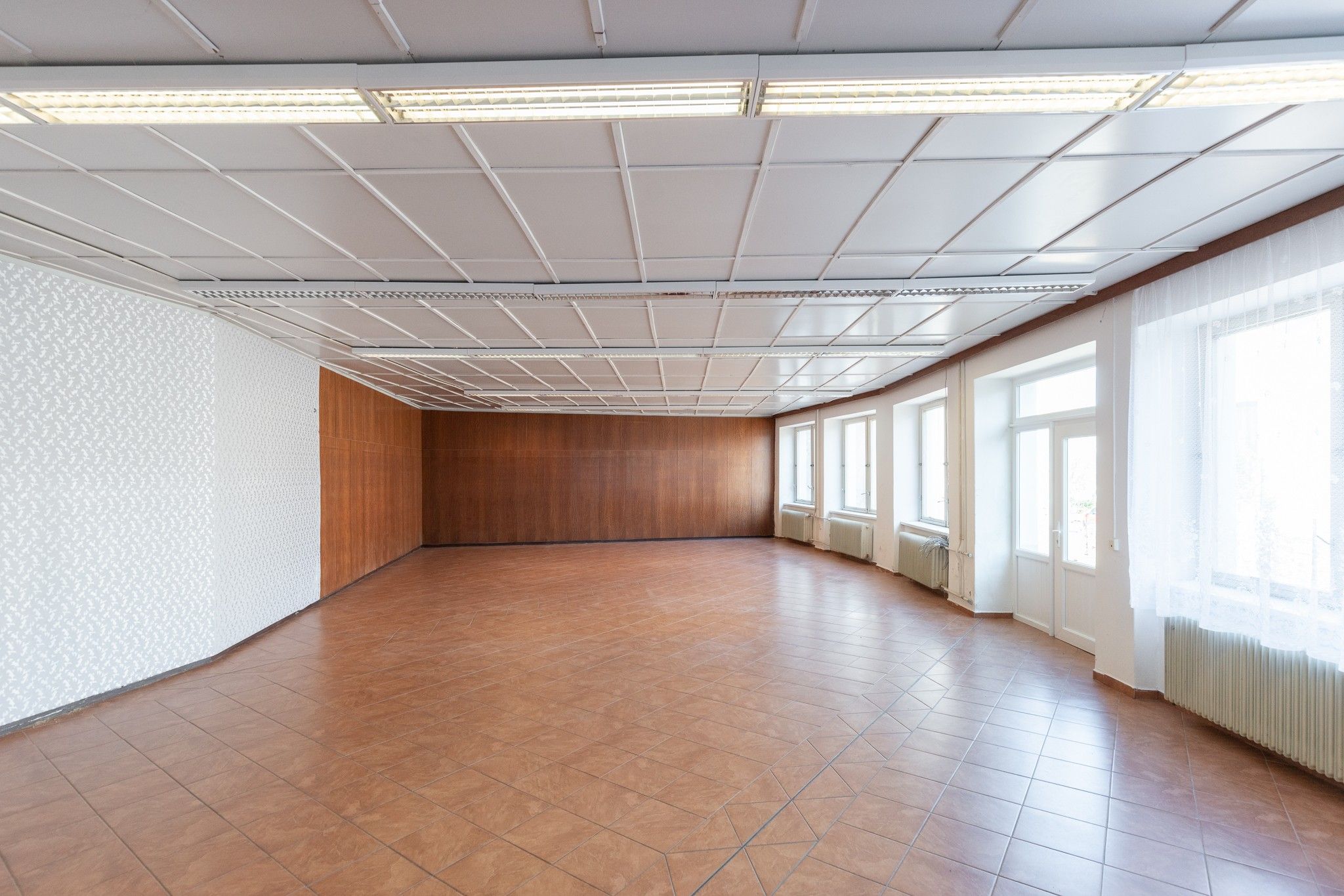 Pronájem obchodní prostory - Palackého, Pelhřimov, 124 m²