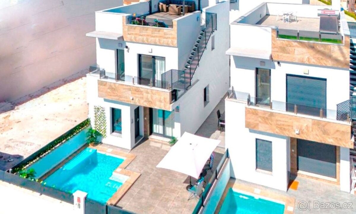 Prodej rodinný dům - 987 66, Zahraničí