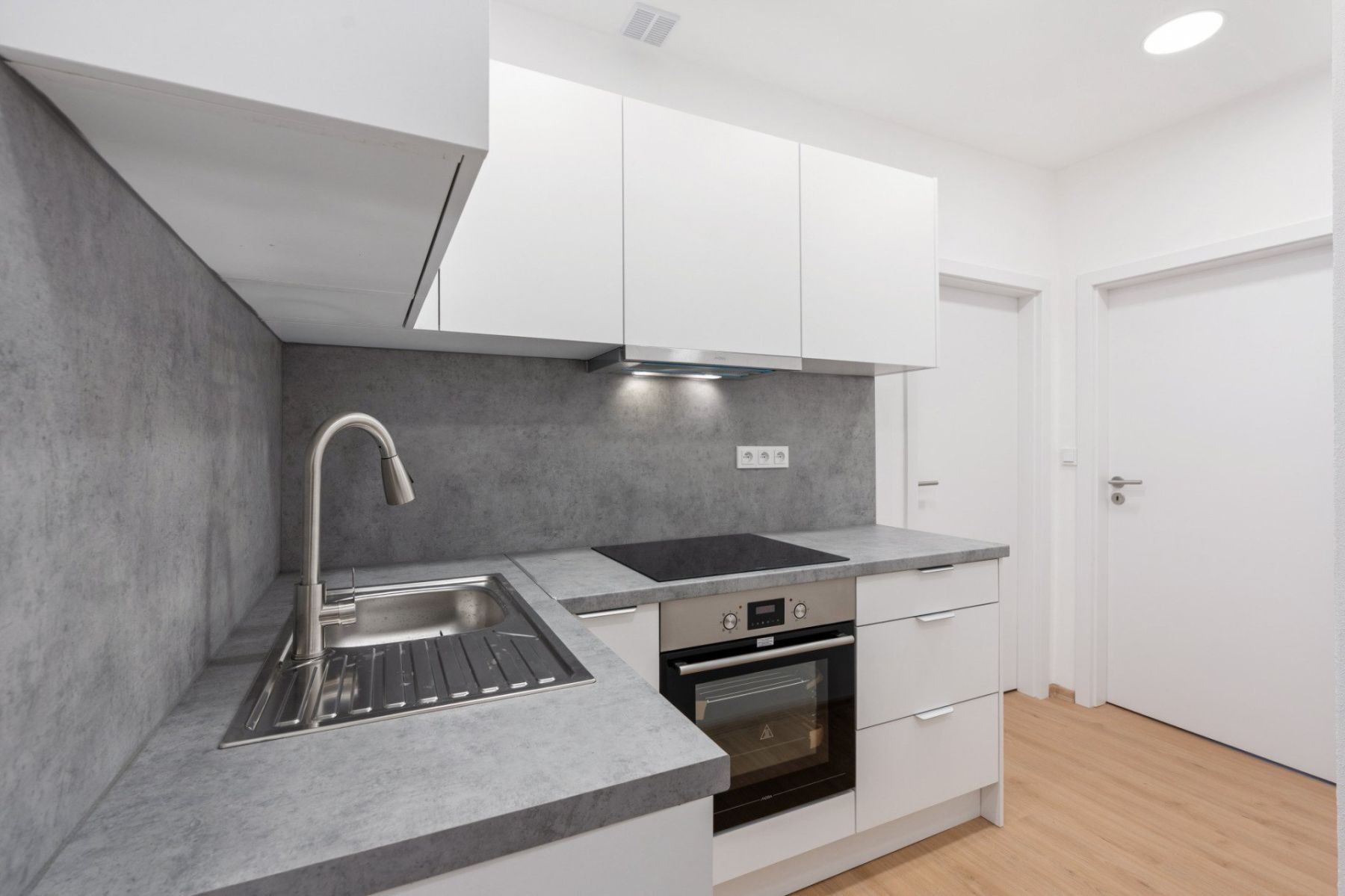 Byty, Na Stráži, Praha - Libeň, 48 m² - 2