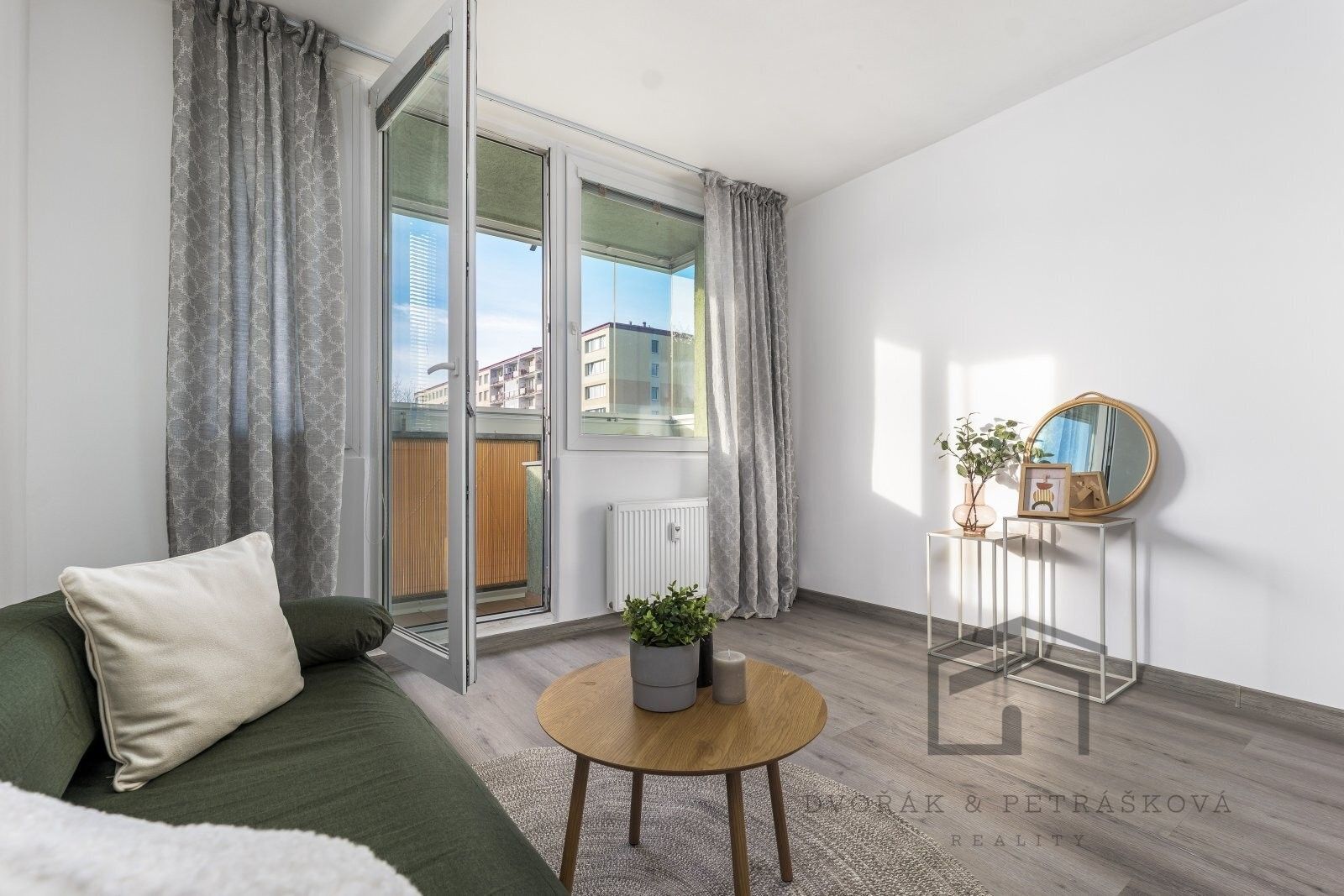 Pronájem byt 1+1 - Jabloňová, Praha, 33 m²