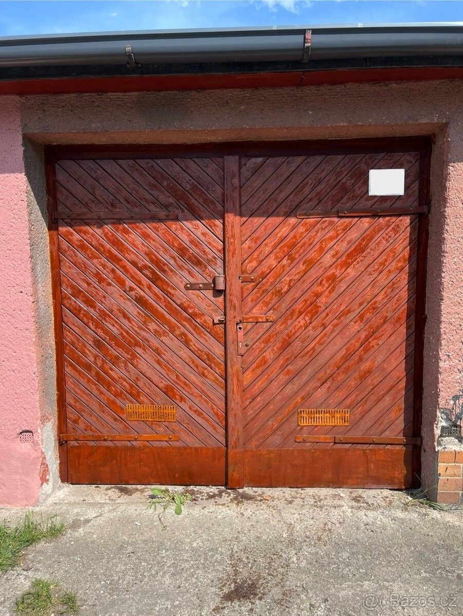 Garáže, Česká Lípa, 470 01