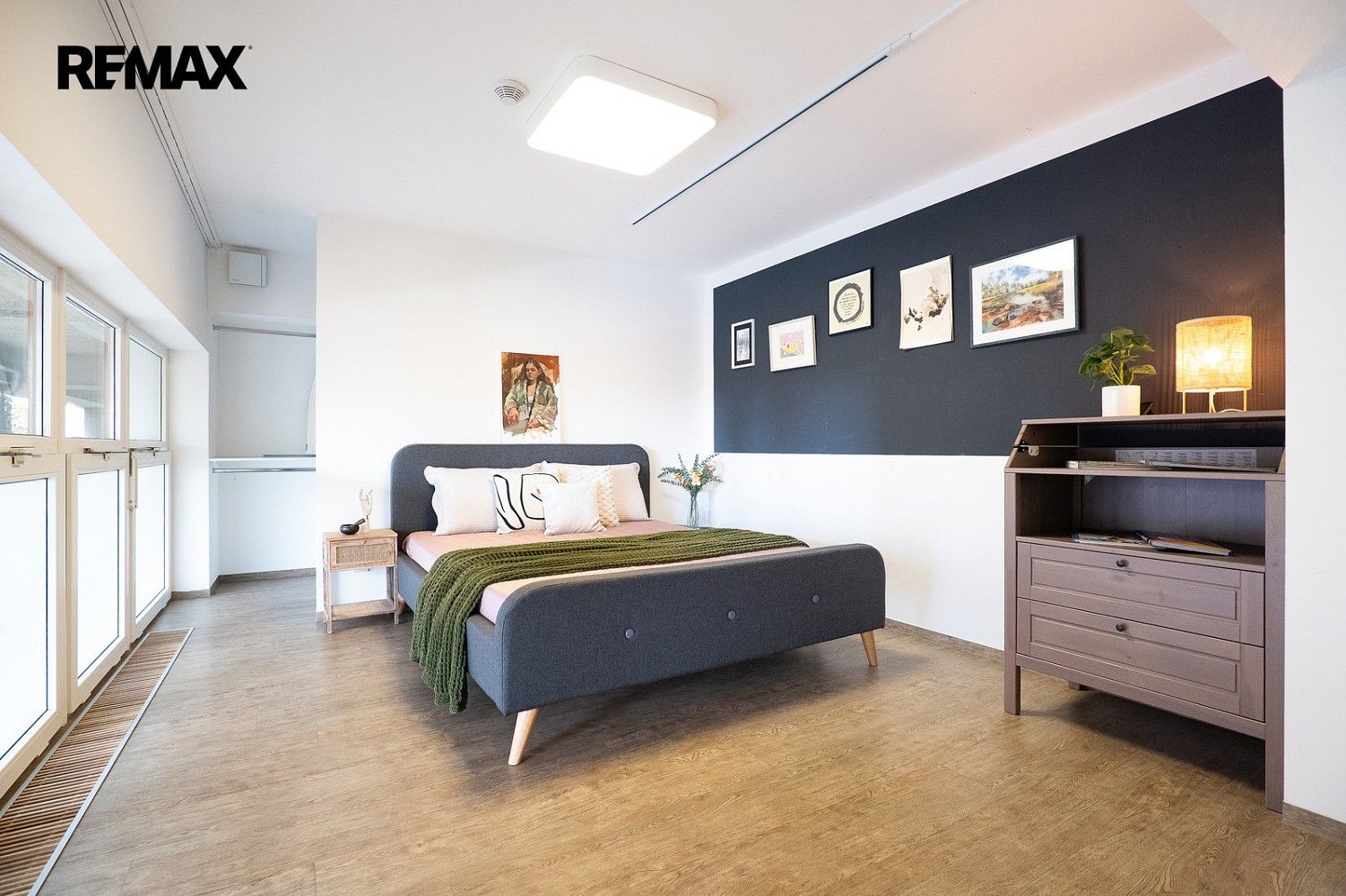 Byt 6+kk a více, 240 m²