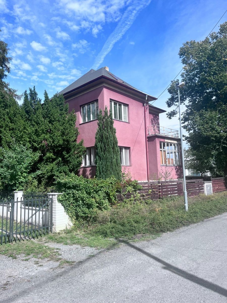 Rodinné domy, Poděbradova, Úvaly - Úvaly u Prahy, Středočeský kraj, 324 m² - 2