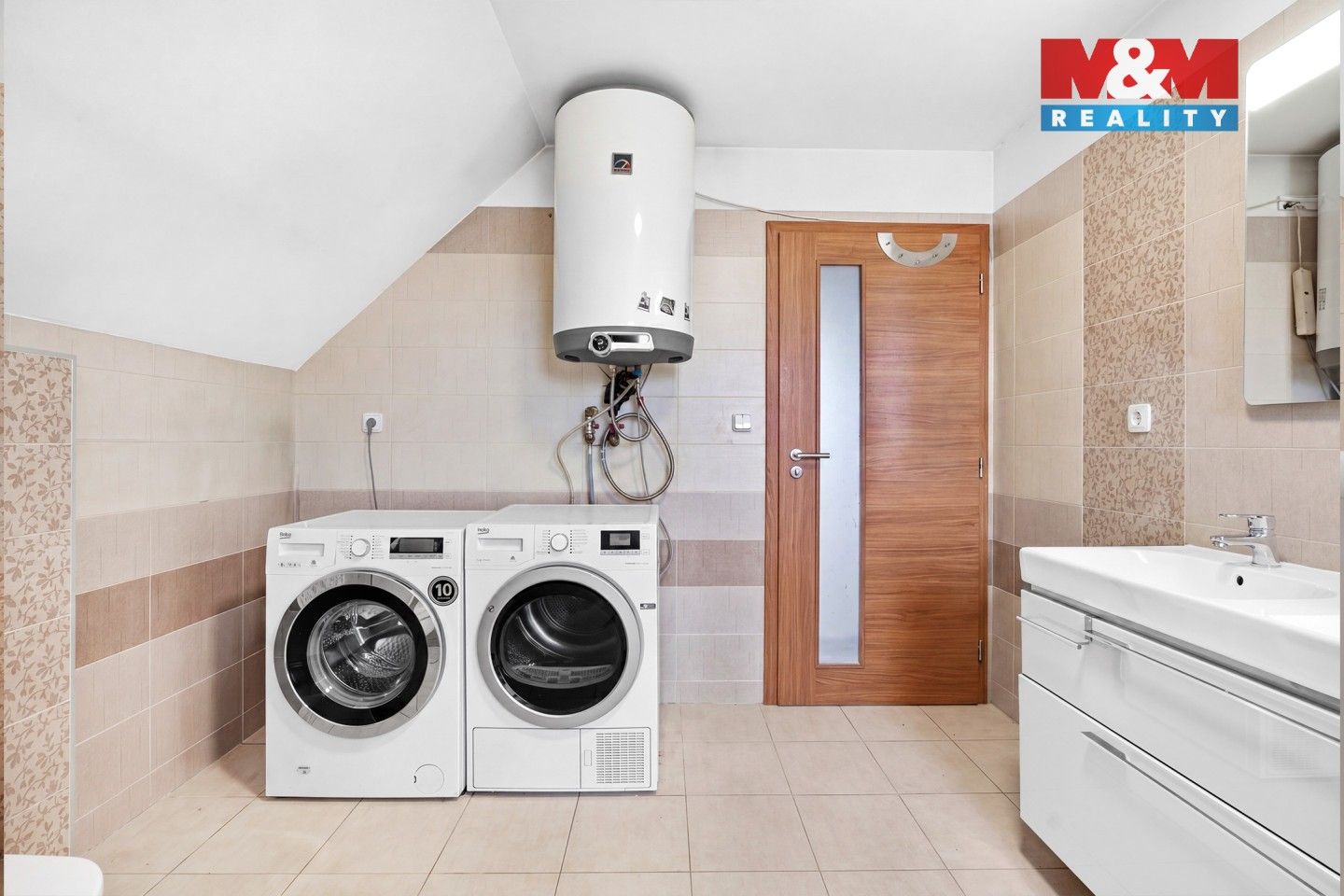 Prodej rodinný dům - Býkev, 124 m² - 5