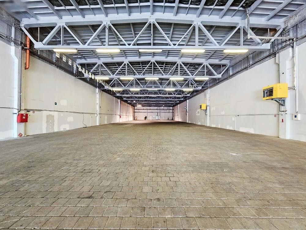 Sklady, Něvská, Praha, 1 463 m² - 2