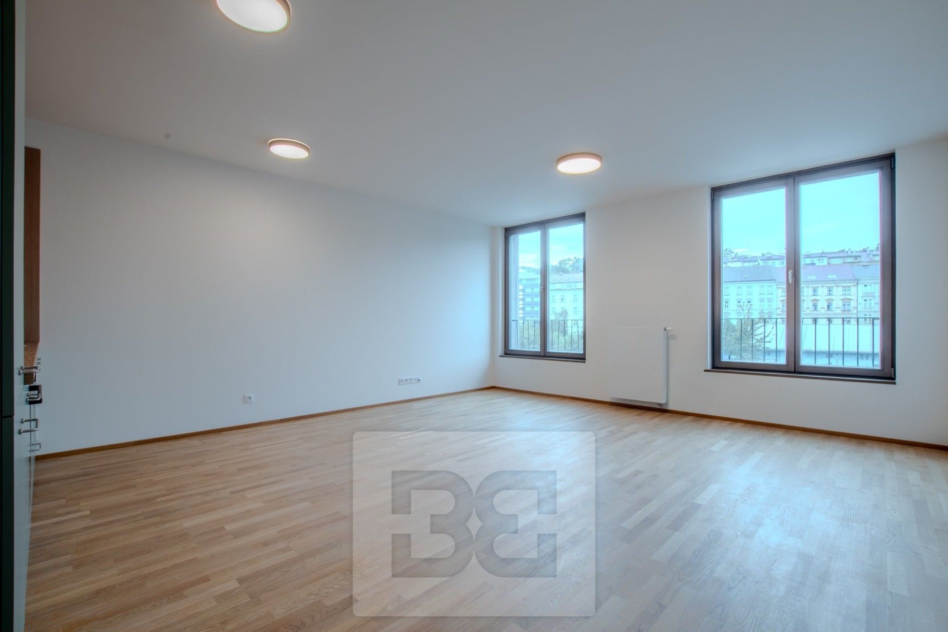 Pronájem byt 1+kk - Toyen, Praha, 42 m²