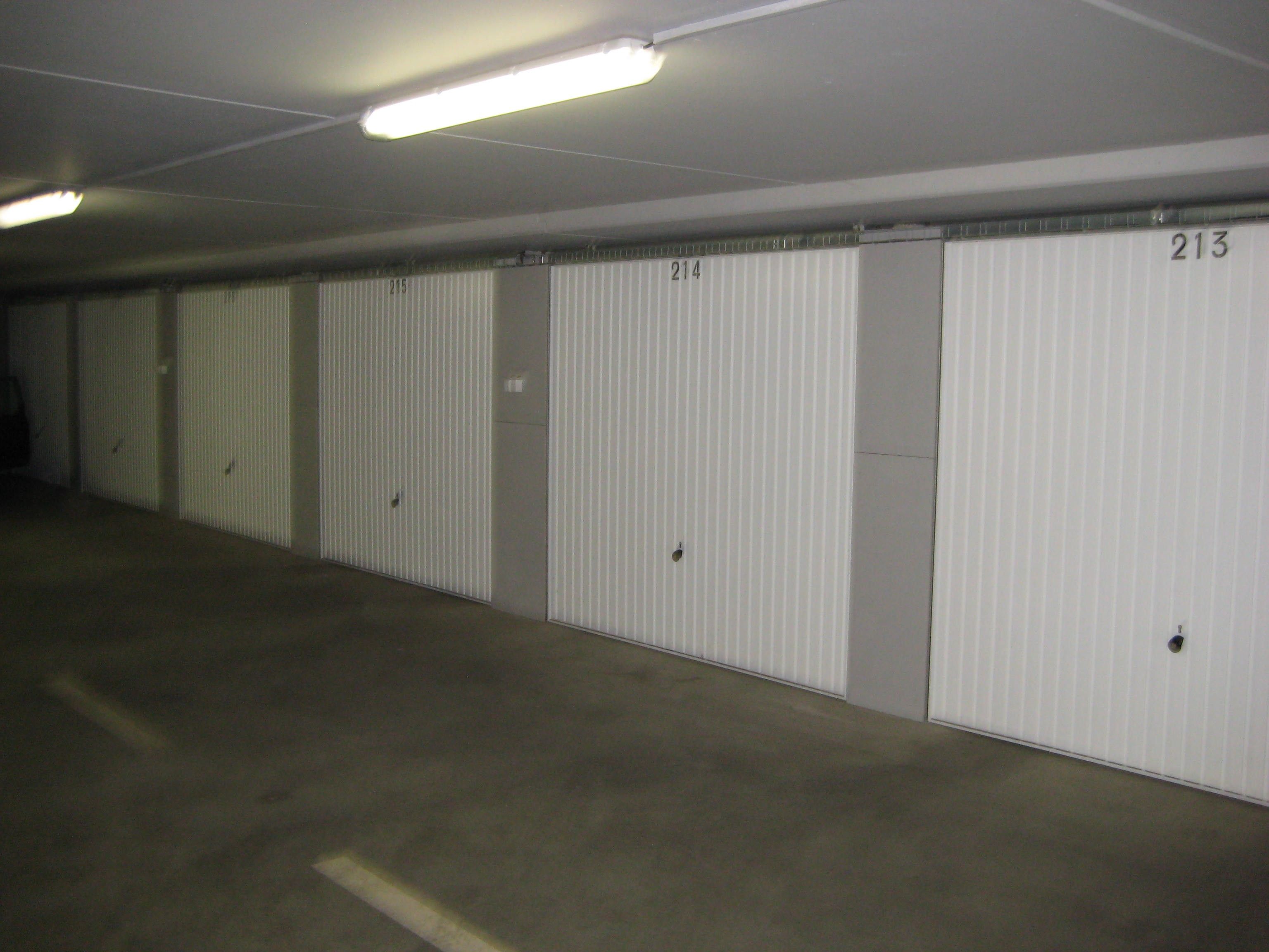 Prodej garáž - Bašteckého, Praha, 18 m²