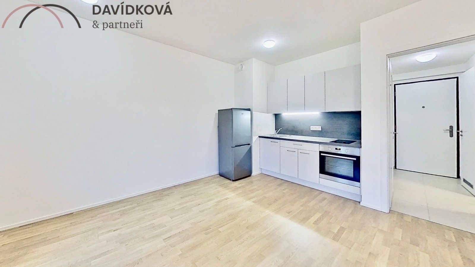 Pronájem byt 1+kk - Wassermannova, Praha, 35 m²