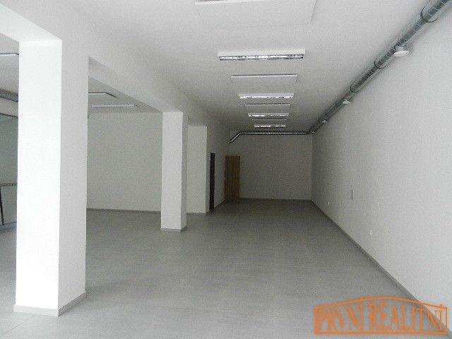 Pronájem obchodní prostory - Uherský Brod, 688 01