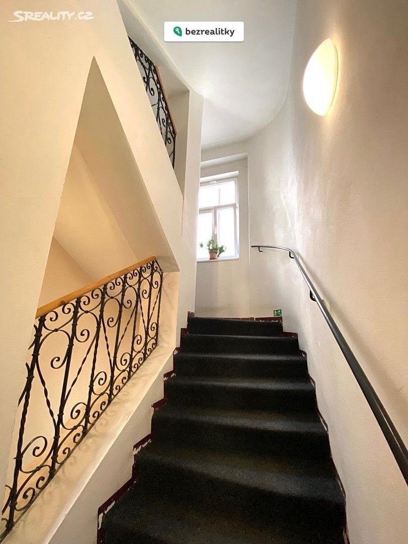 Prodej byt 1+1 - Moravská, Karlovy Vary, 45 m²