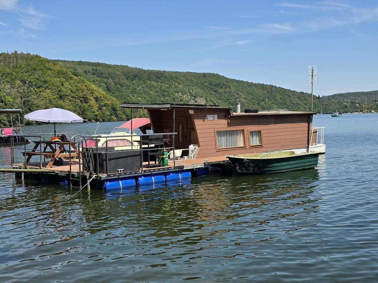 Chaty, Chotilsko - Prostřední Lhota, Středočeský kraj - 2