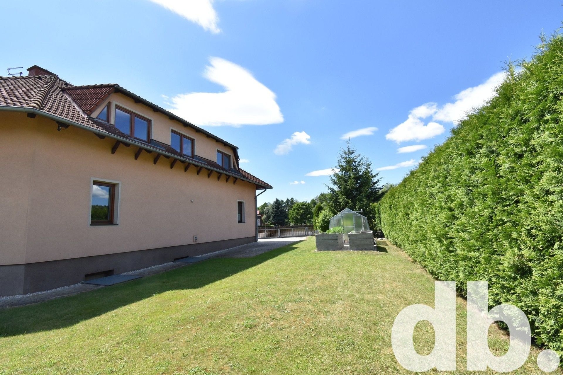 Prodej rodinný dům - Lesov, Sadov, 366 m²