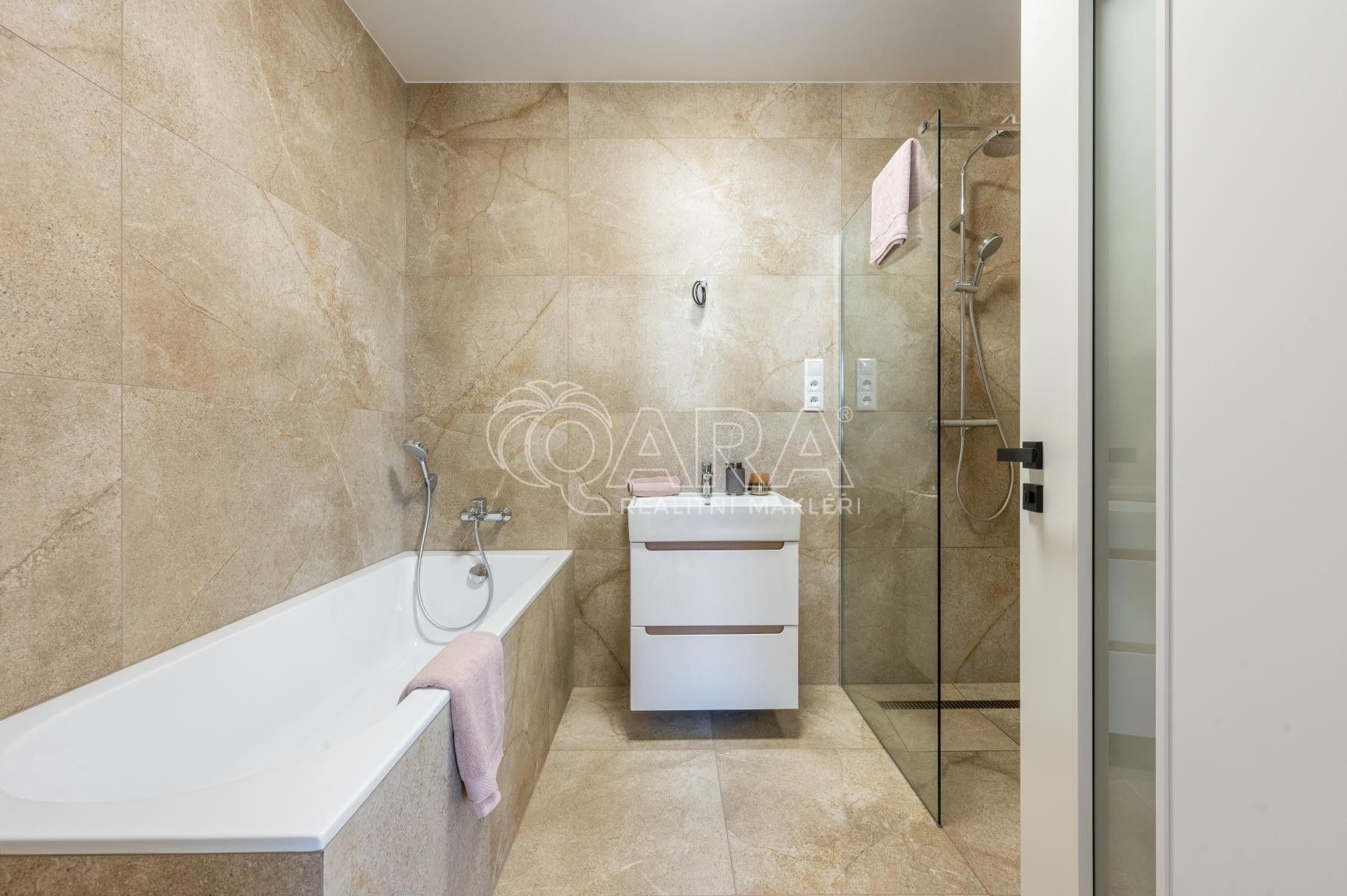 Prodej rodinný dům - Olešná, 68 m² - 5