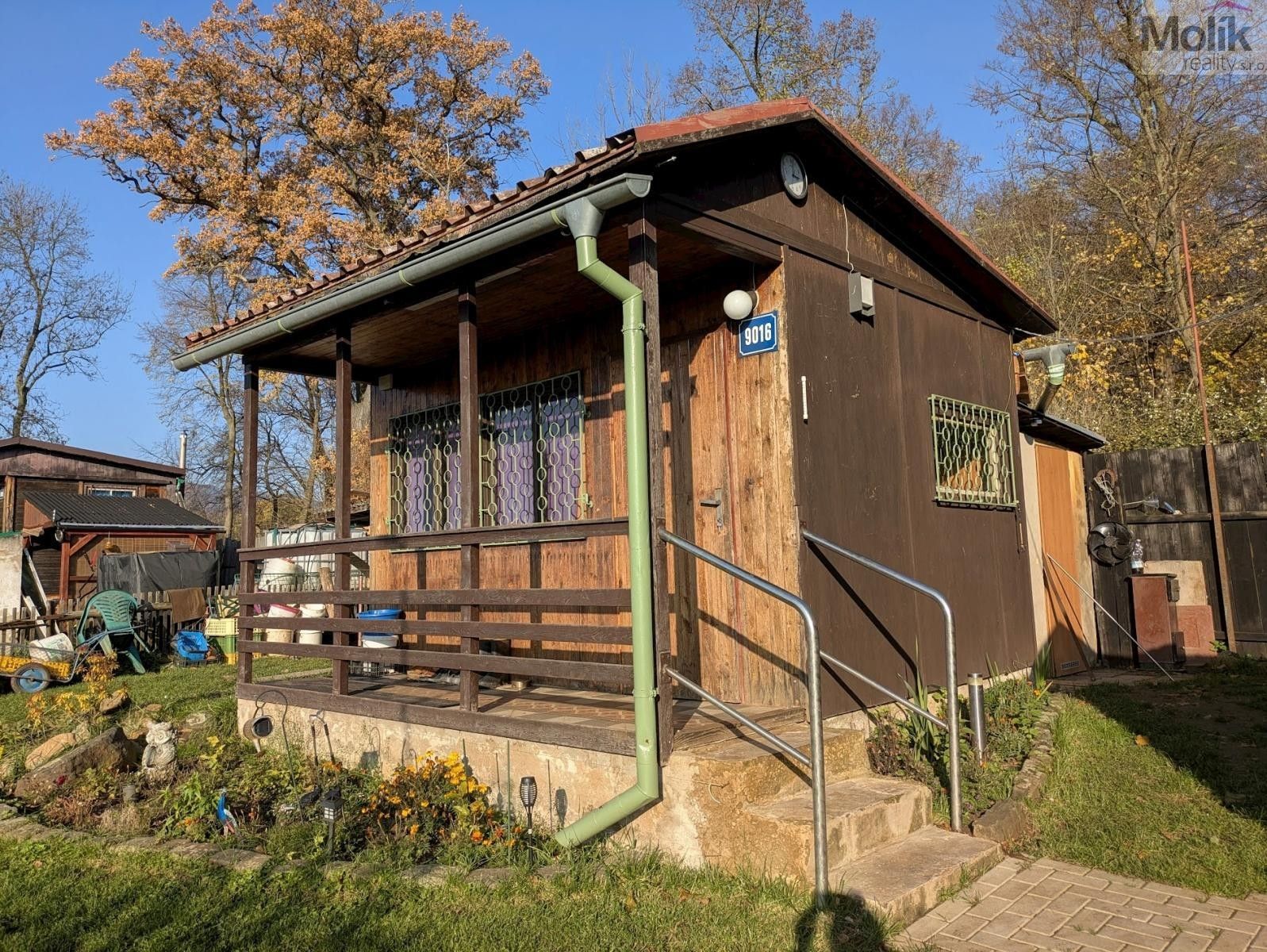 Chaty, U zámeckého rybníka, Chlumec, 16 m²