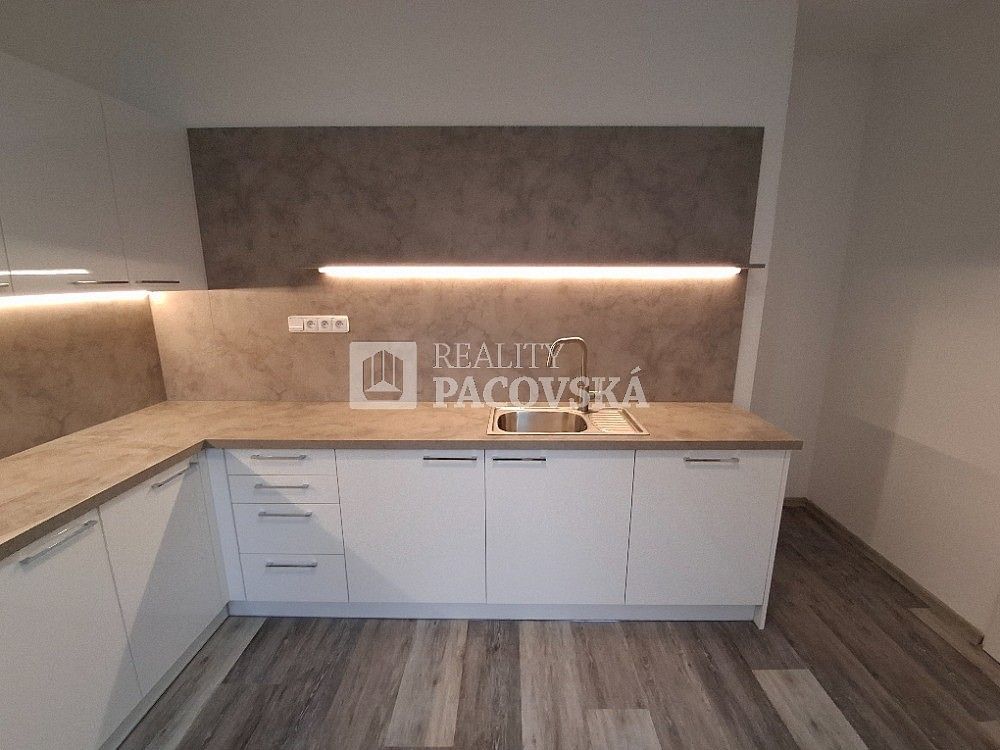 2+1, Vaníčkova, Ústí nad Labem - Ústí nad Labem-centrum, 70 m² - 2