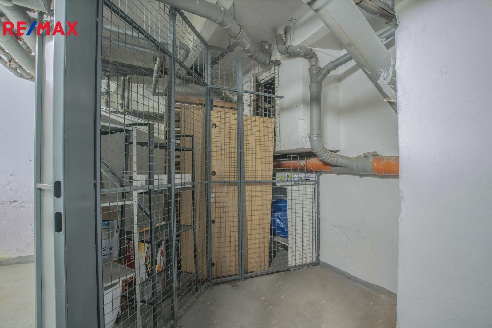 Prodej komerční - Peckova 253, Praha, 4 m²