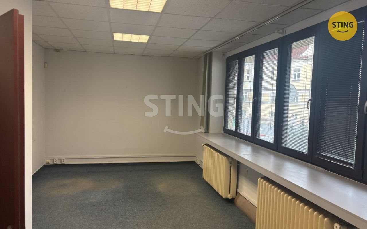 Pronájem kancelář - Jiráskova, Mělník, 72 m²