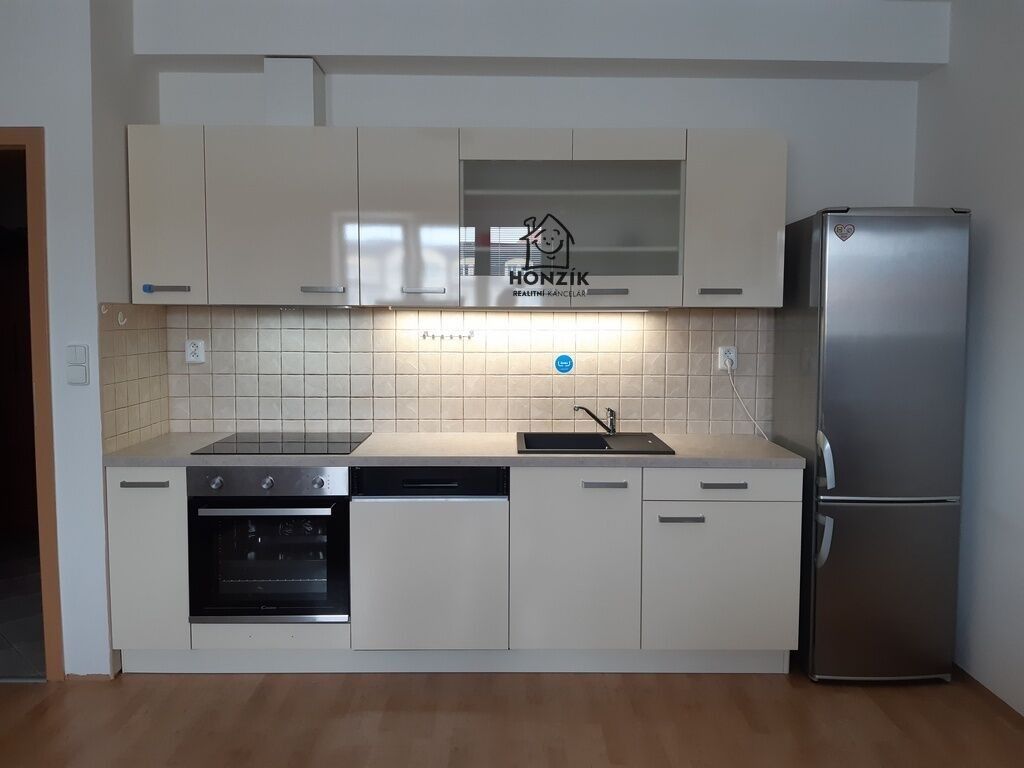 Pronájem byt 2+kk - Jiráskova, Benešov, 51 m² - 2